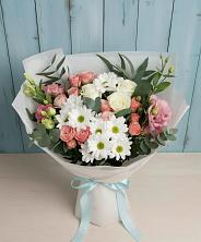 Букет цветов из:  Розы, Лизиантусы и Хризантемы в Кадоме