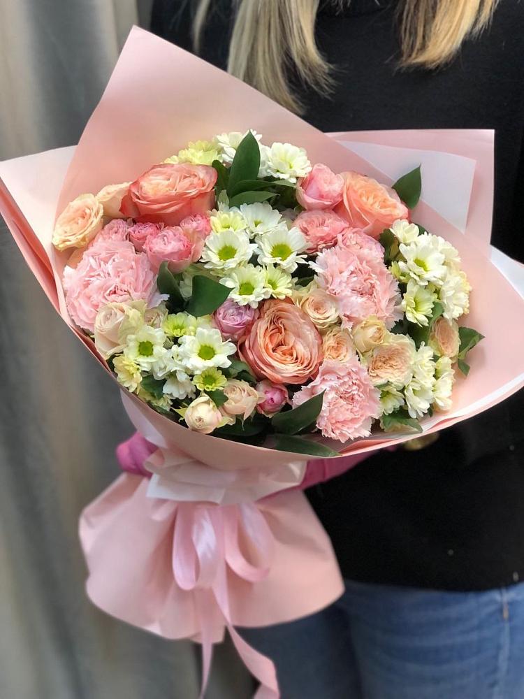 Букет цветов из: Гвоздики, Розы и Хризантемы в Кадоме