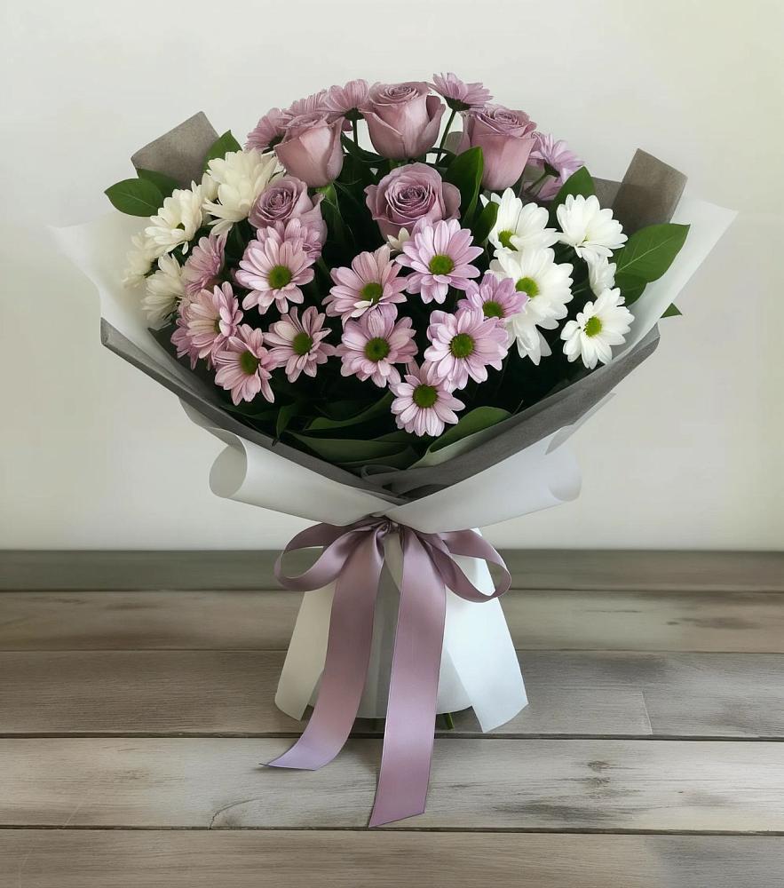 Букет цветов из: Хризантемы и Розы в Кадоме