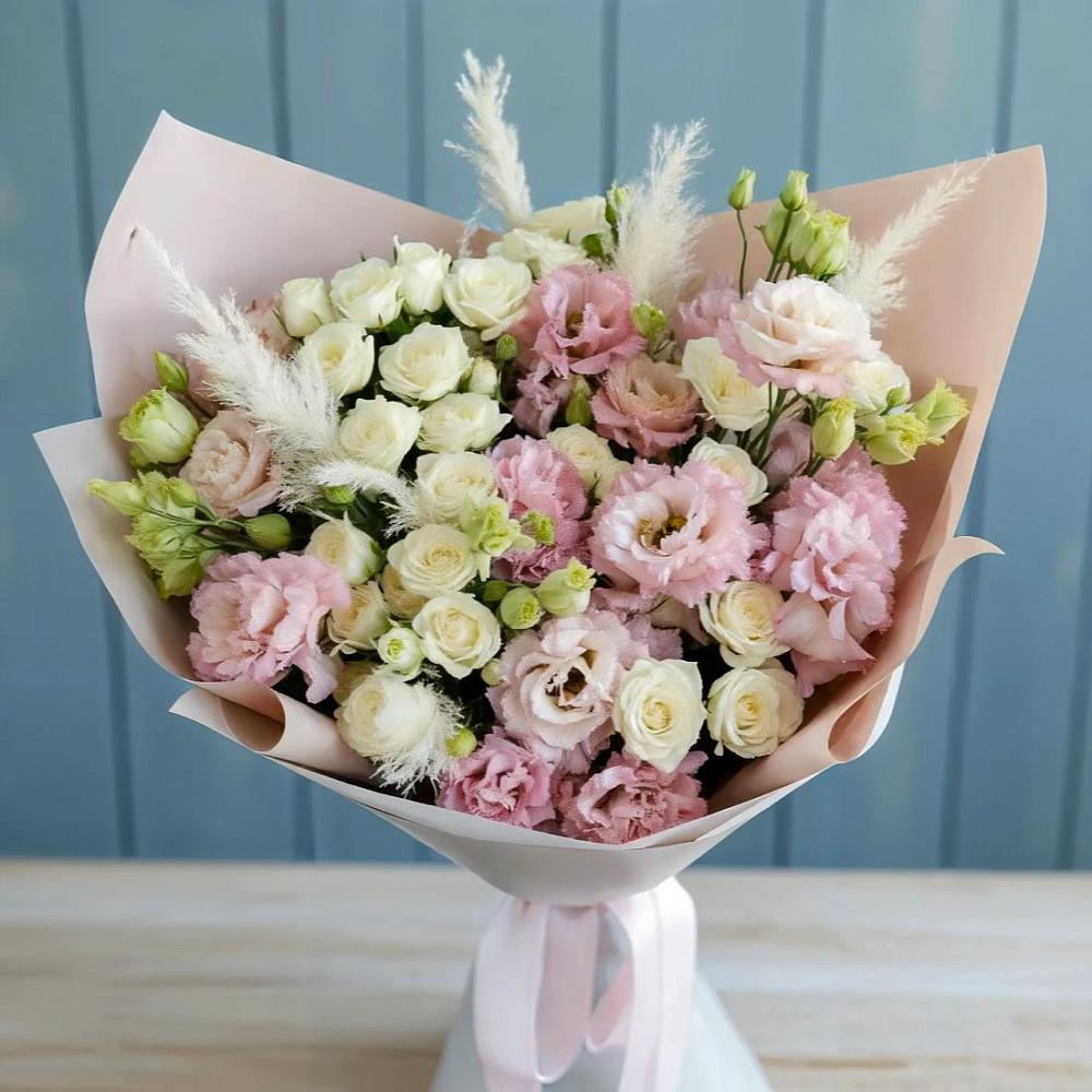 Букет цветов из: Альстромерии и Розы в Кадоме