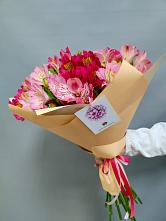 Букет цветов из:  Альстромерии в Кадоме
