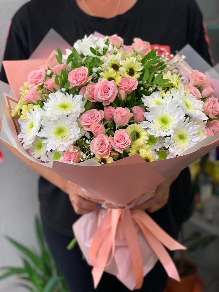 Букет цветов из: Розы и Хризантемы в Кадоме