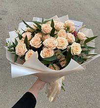 Букет Кремовые розы Латте в Кадоме