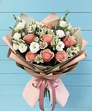 Букет цветов из:  Розы, Альстромерии и Лизиантусы #REPLACE_PRED# Кадоме