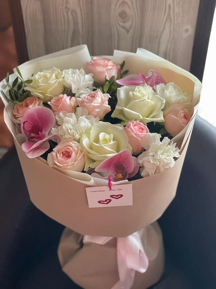 Букет цветов из: Орхидеи, Розы и Гвоздики в Кадоме