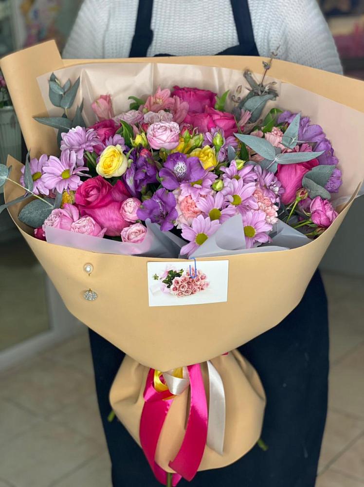 Букет цветов из: Хризантемы, Гвоздики и Альстромерии в Кадоме