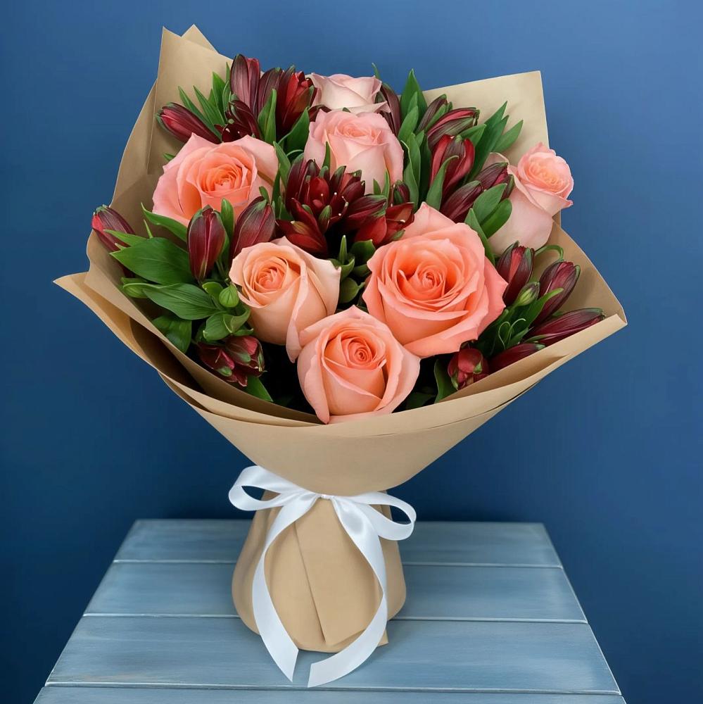 Букет цветов из: Розы и Альстромерии в Кадоме