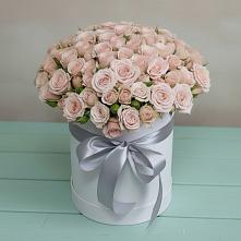 Цветочная композиция из Розы в шляпной коробке в Кадоме