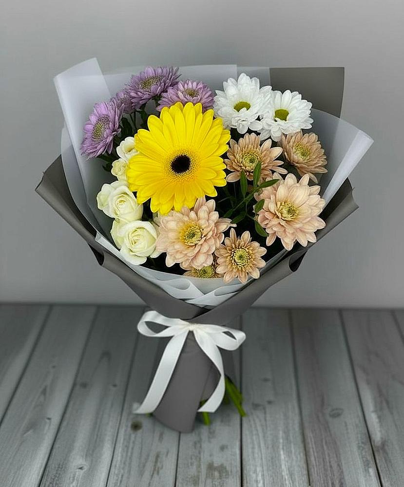 Букет цветов из: Розы, Герберы и Хризантемы в Кадоме