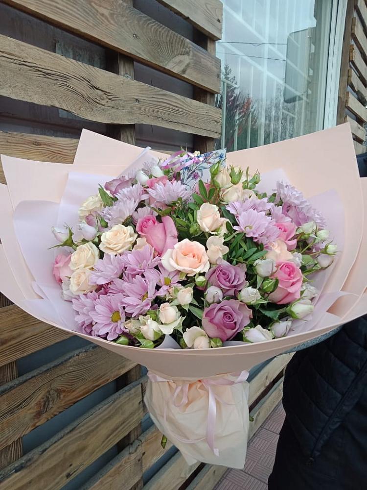 Букет цветов из: Розы и Хризантемы в Кадоме