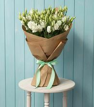 Букет цветов из:  Лизиантусы в Кадоме