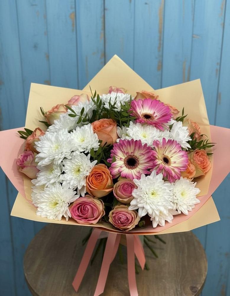 Букет цветов из: Розы, Герберы и Хризантемы в Кадоме