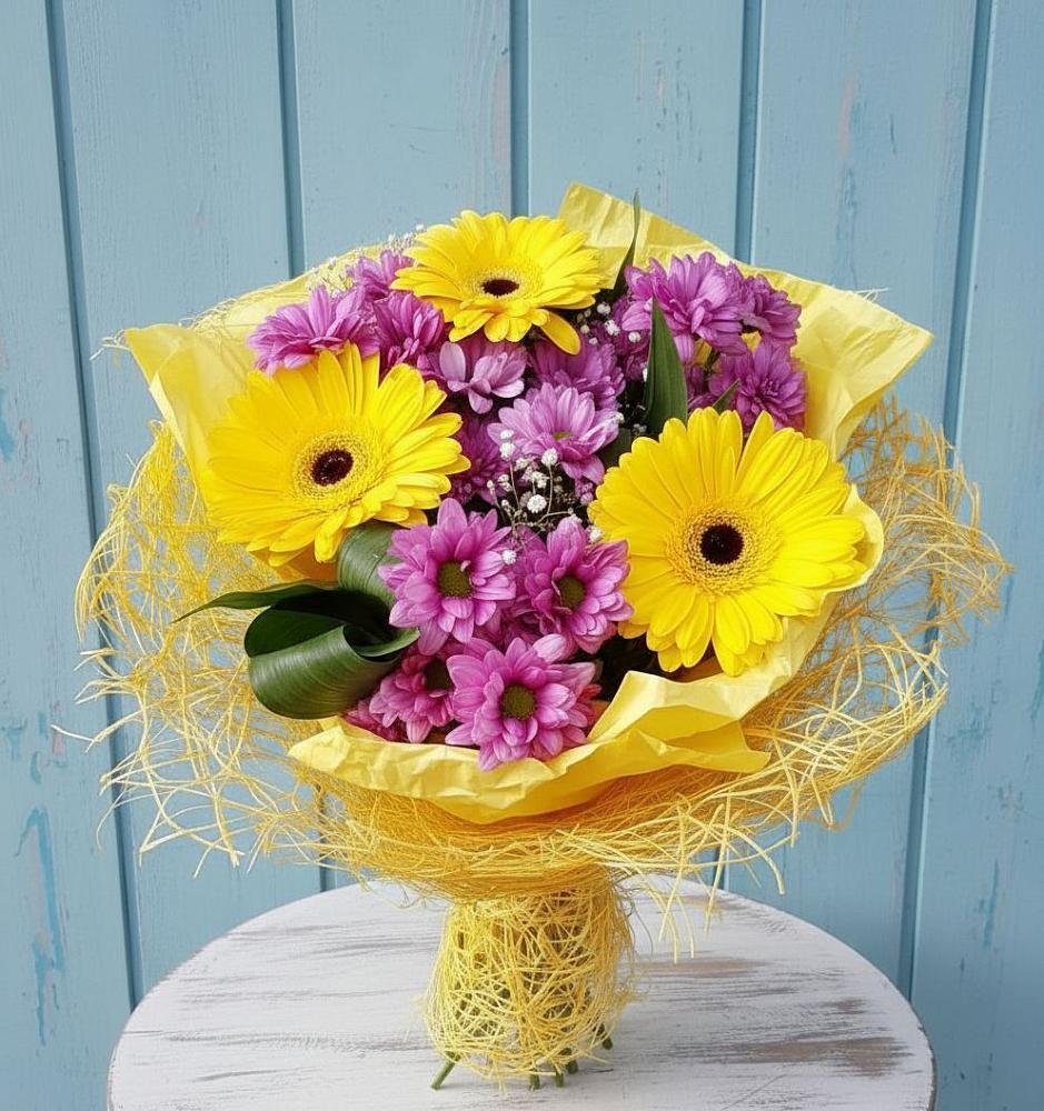 Букет цветов из: Хризантемы и Герберы в Кадоме