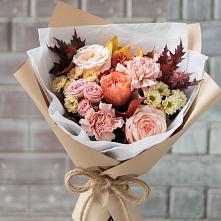 Букет цветов из:  Гвоздики, Хризантемы и Розы в Кадоме