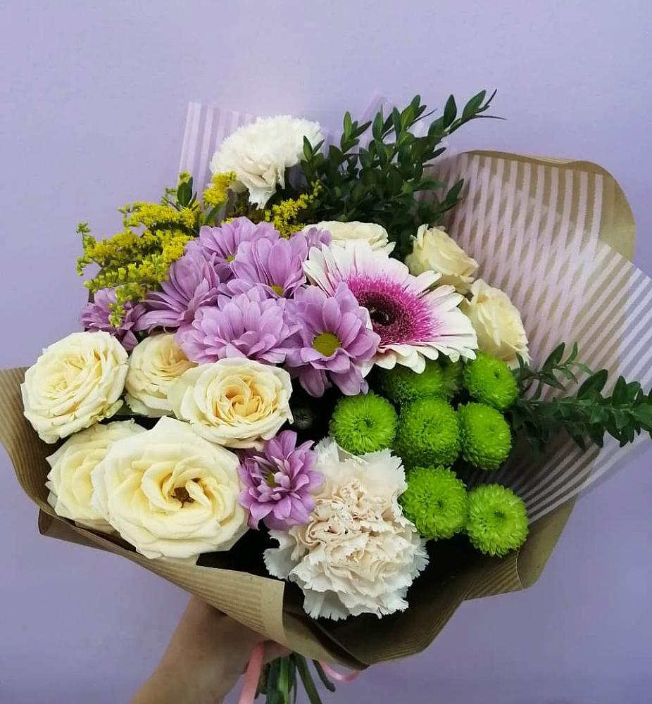 Букет цветов из: Хризантемы, Розы, Гвоздики и Герберы в Кадоме