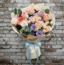 Букет цветов из:  Розы, Лизиантусы и Гвоздики в Кадоме